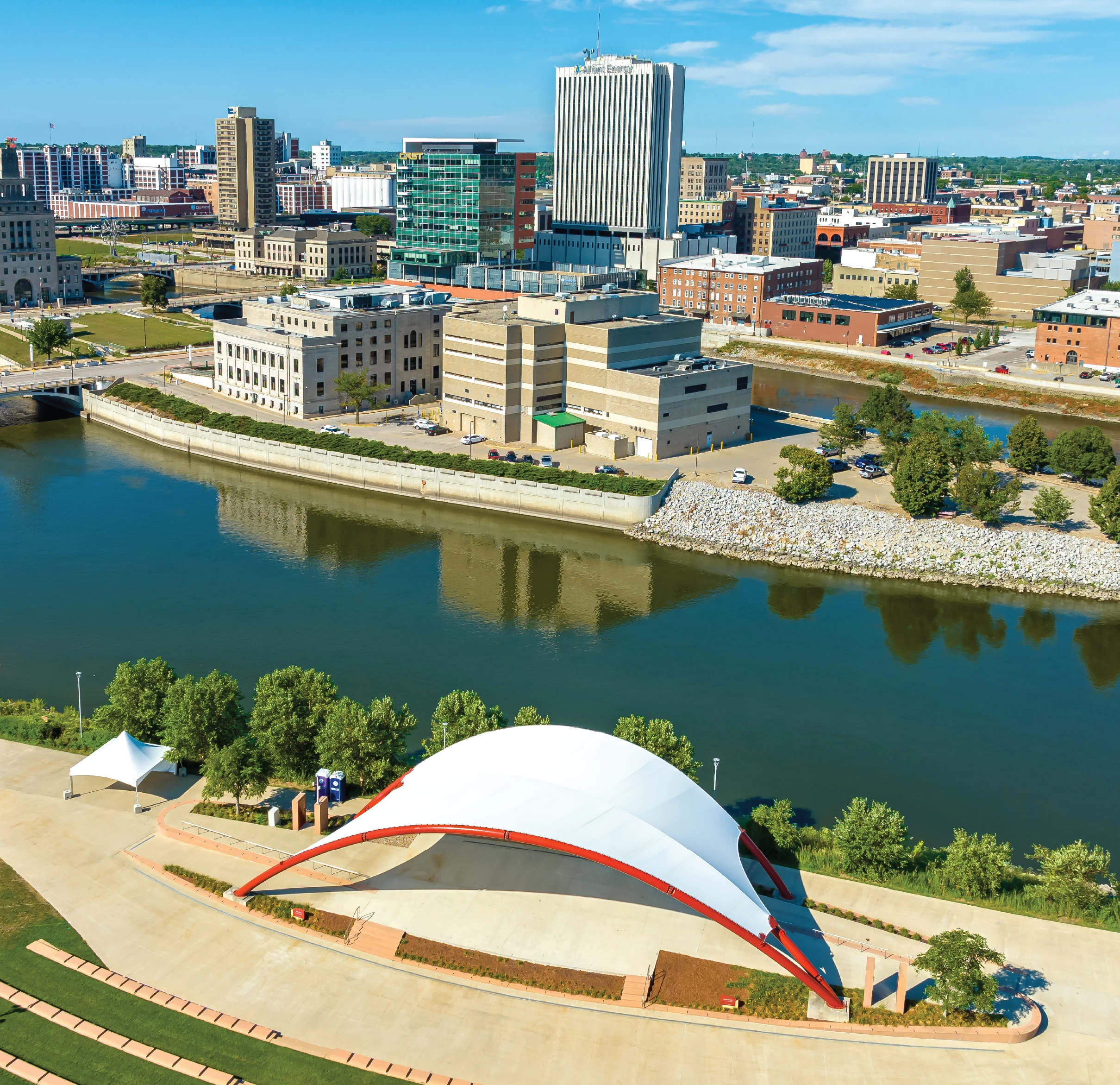 Why Cedar Rapids Businesses <br><span class="fw-light">Trust Segra </span>